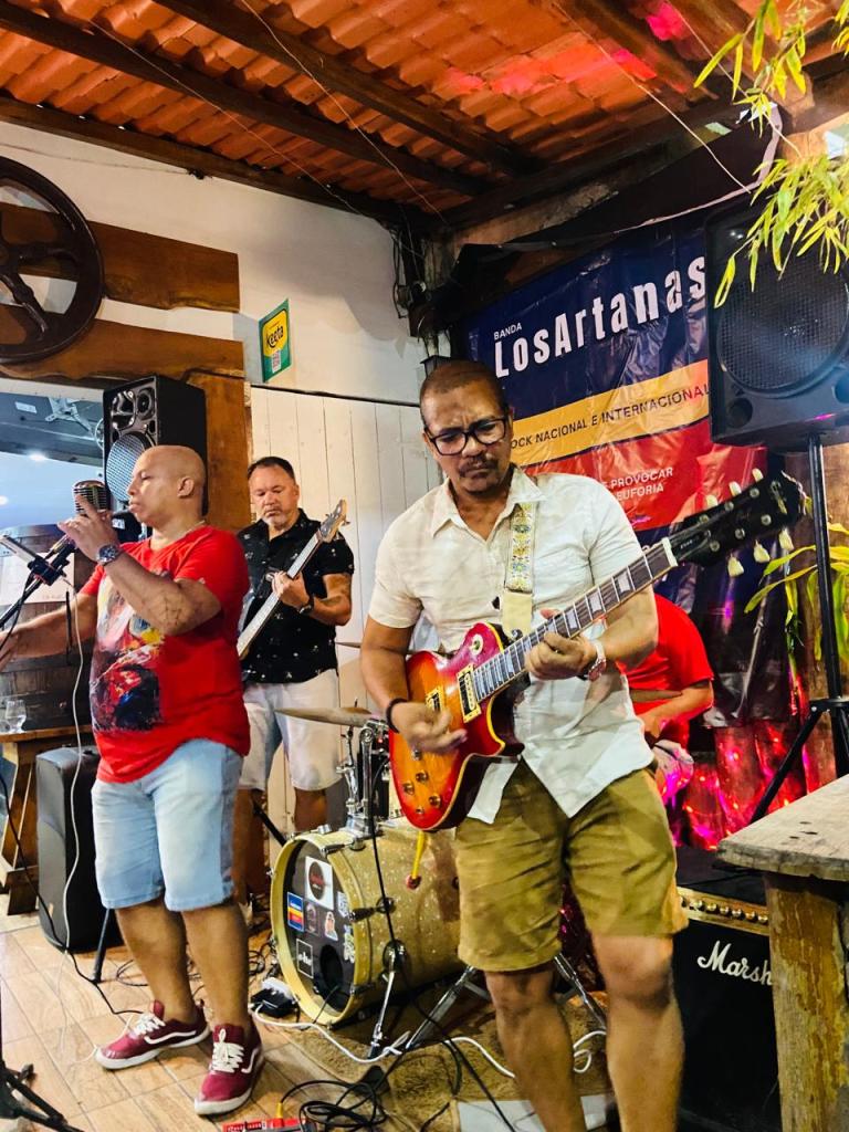https://www.instagram.com/losartanas/